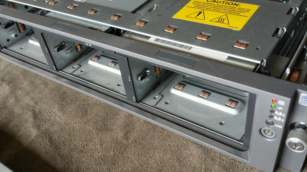 *FAN FAULT* HP Proliant DL380 G2 2x Intel 1.4 GHz 1.28GB RAM **No HD