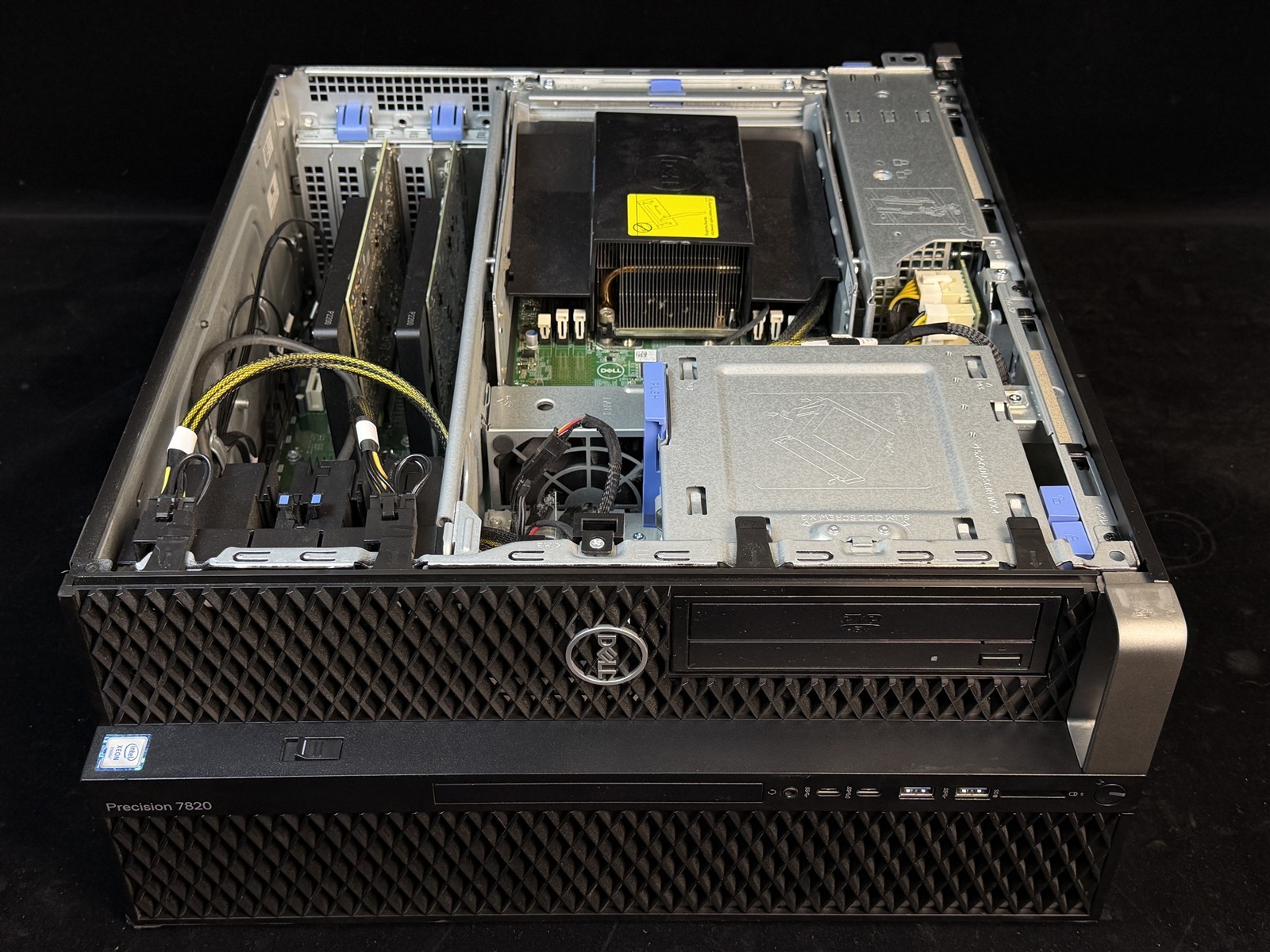 Dell Precision T7820 Tower Xeon Gold 6130 16-Core 950W Barebone No RAM/HDD/GPU