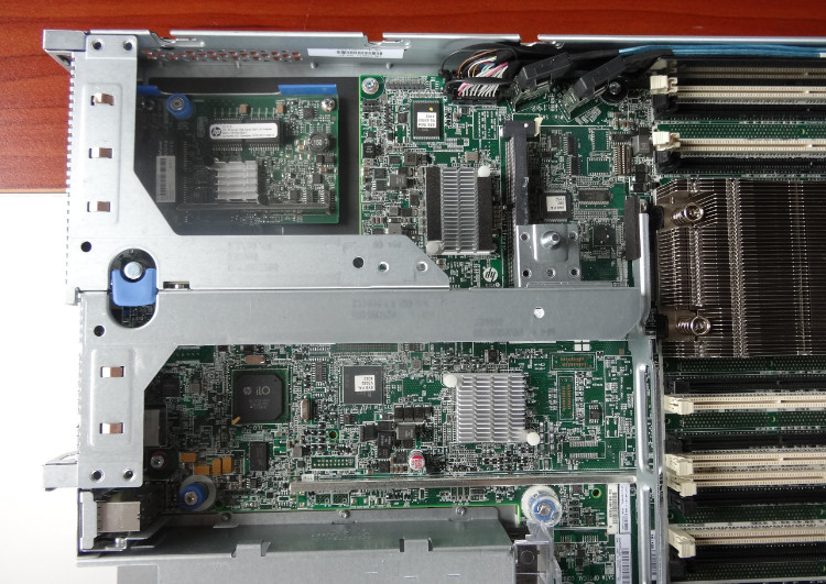 HP /HP DL360P8 GEN8 2X2680V2 128Gb Smart P420I card 460W power server Overall