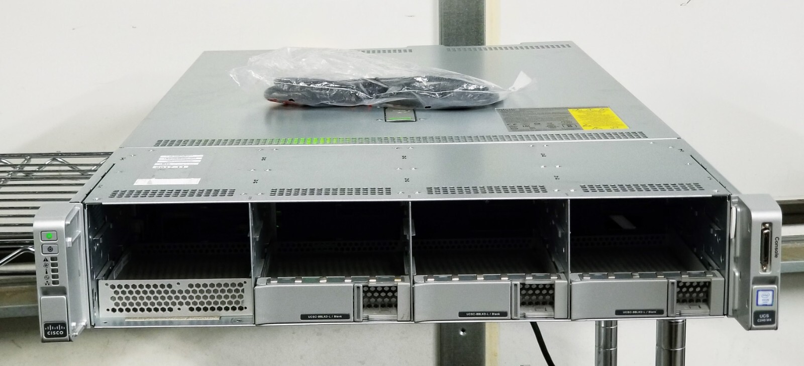 Cisco UCS C240 M4 INTEL XEON E5-2620V3 SR207 & X3 8GB RAM & NO HDD, NO O/S