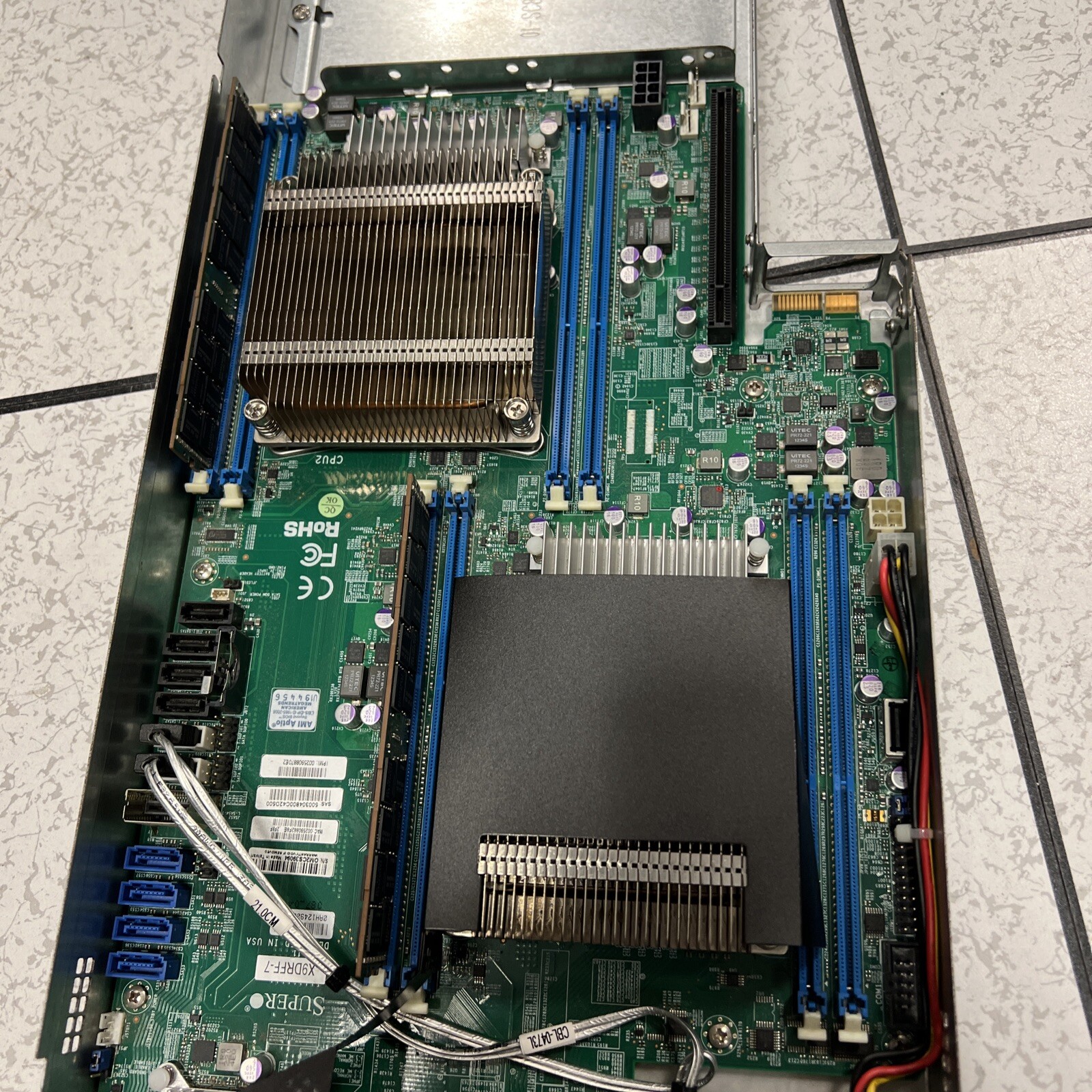 Lot 9 Supermicro F617R2-F73 4U 8x server Dual E5-2660 32GB 2×2.5 Hotplug 2×3.5