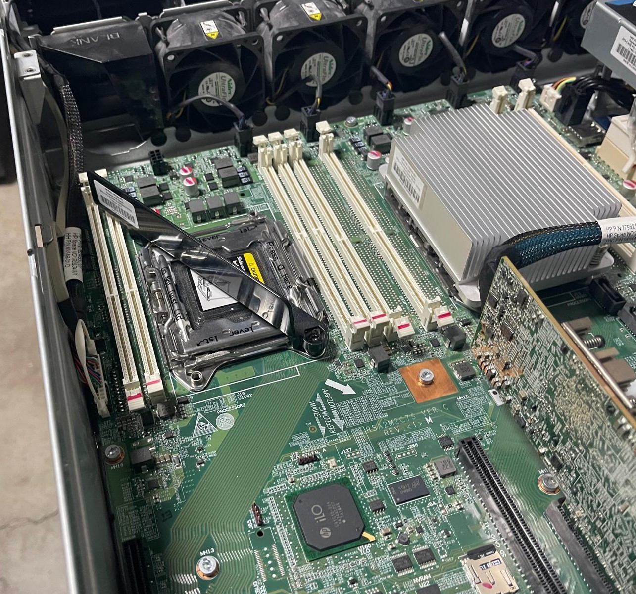 HPE ProLiant DL380 Gen9 Server –No RAM/No HDDs –Includes System Board 847393‑001