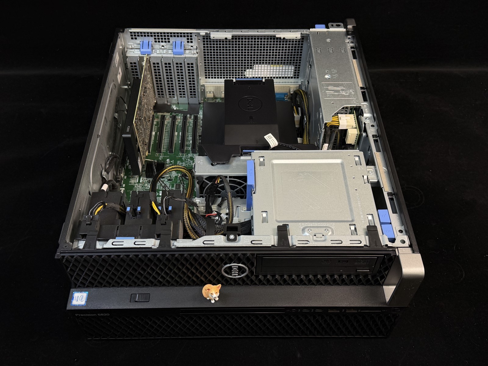 Dell Precision 5820 Tower Xeon W-2135 6-Core 32GB 1TB SSD Quadro P2000