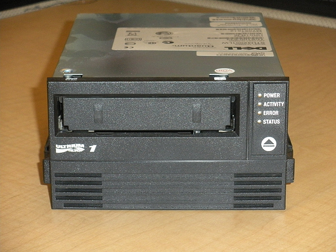 6W174 DELL LTO-1 ULTRIUM 100/200GB SCSI TAPE Drive