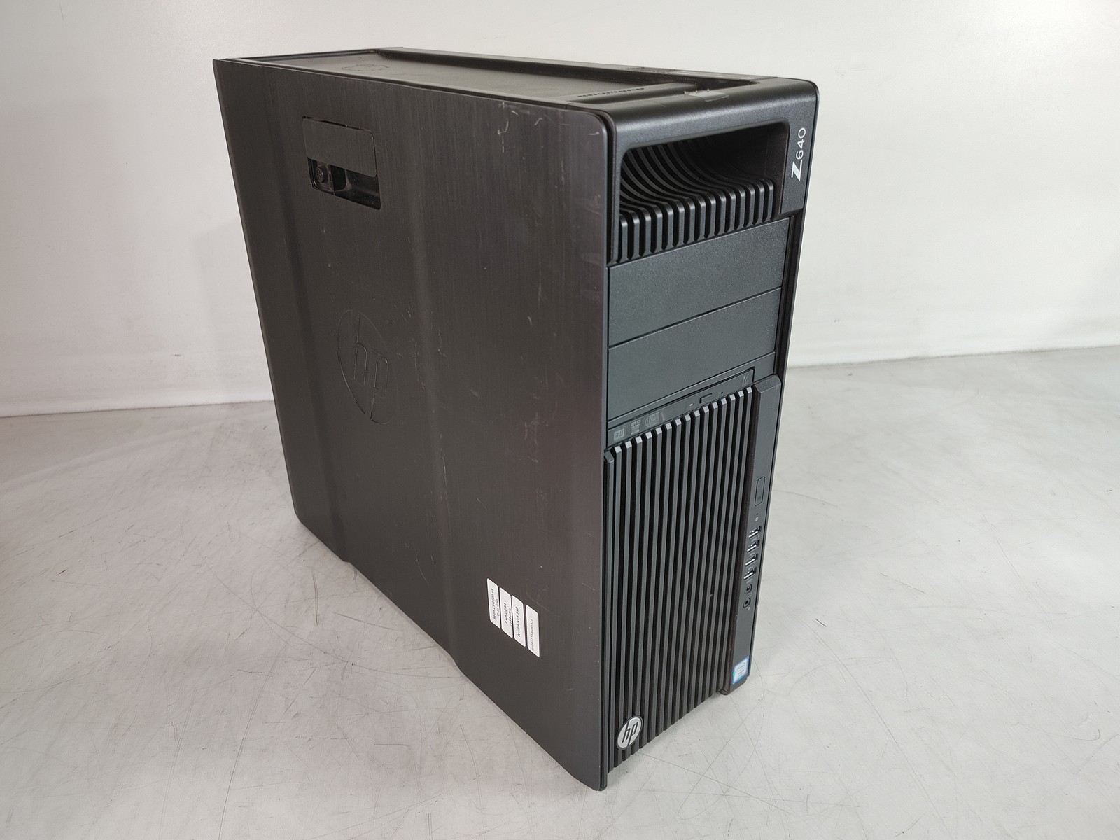 HP Z640 WorkStation Intel Xeon E5-2620 v3 2.40 GHz 8 GB DDR4 – No HDD
