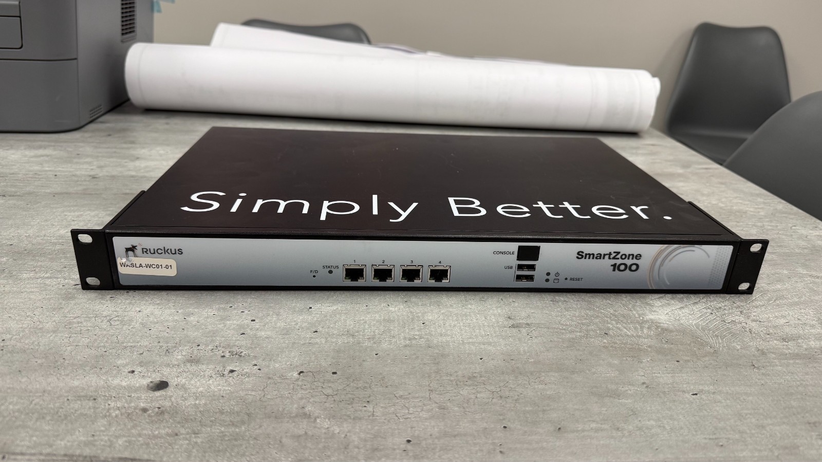 Ruckus SmartZone 100 AP Management Controller