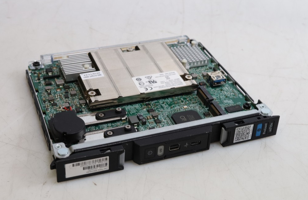 HPE ProLiant M710X Intel Xeon E3-1585L v5 Intel Iris Pro P580 Server Cartridge 8