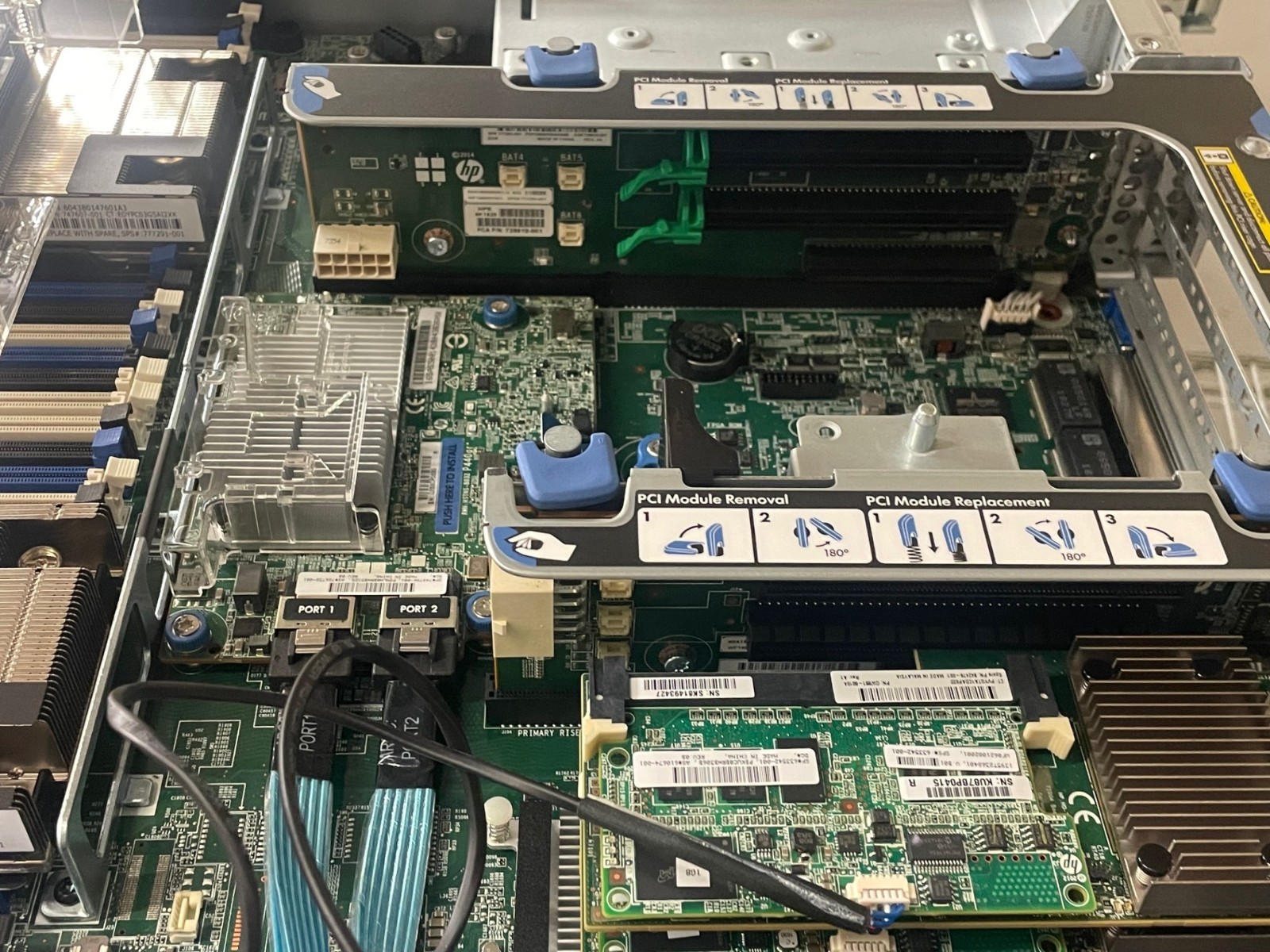 794755-001 HPE Storeonce 5500 server node. e5-2698 v3 x 2 no memory. 2 x raid