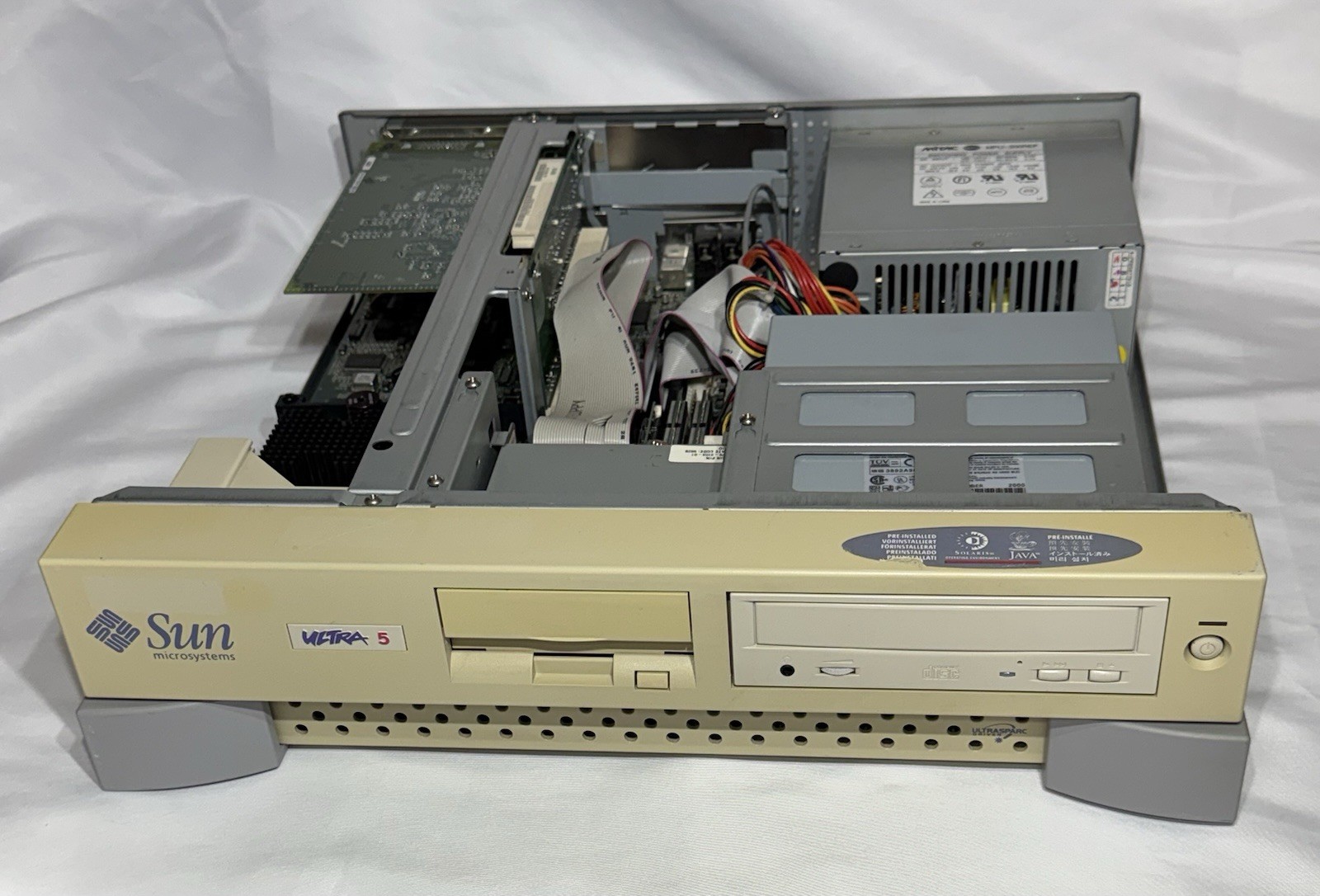 Sun Ultra 5 Workstation, 270MHz, 320MB, 20GB HDD, CD, SunFast Ethernet X1033A
