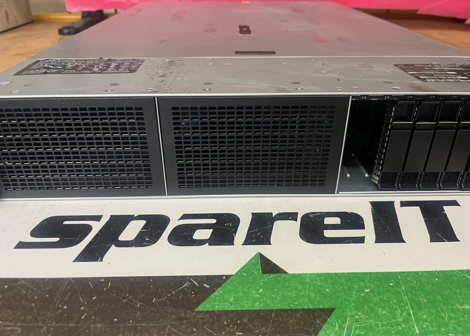 868703-B21 HPE ProLiant DL380 G10 8SFF 2x Silver 4110 CPU 500W RPS No RAM No HDD