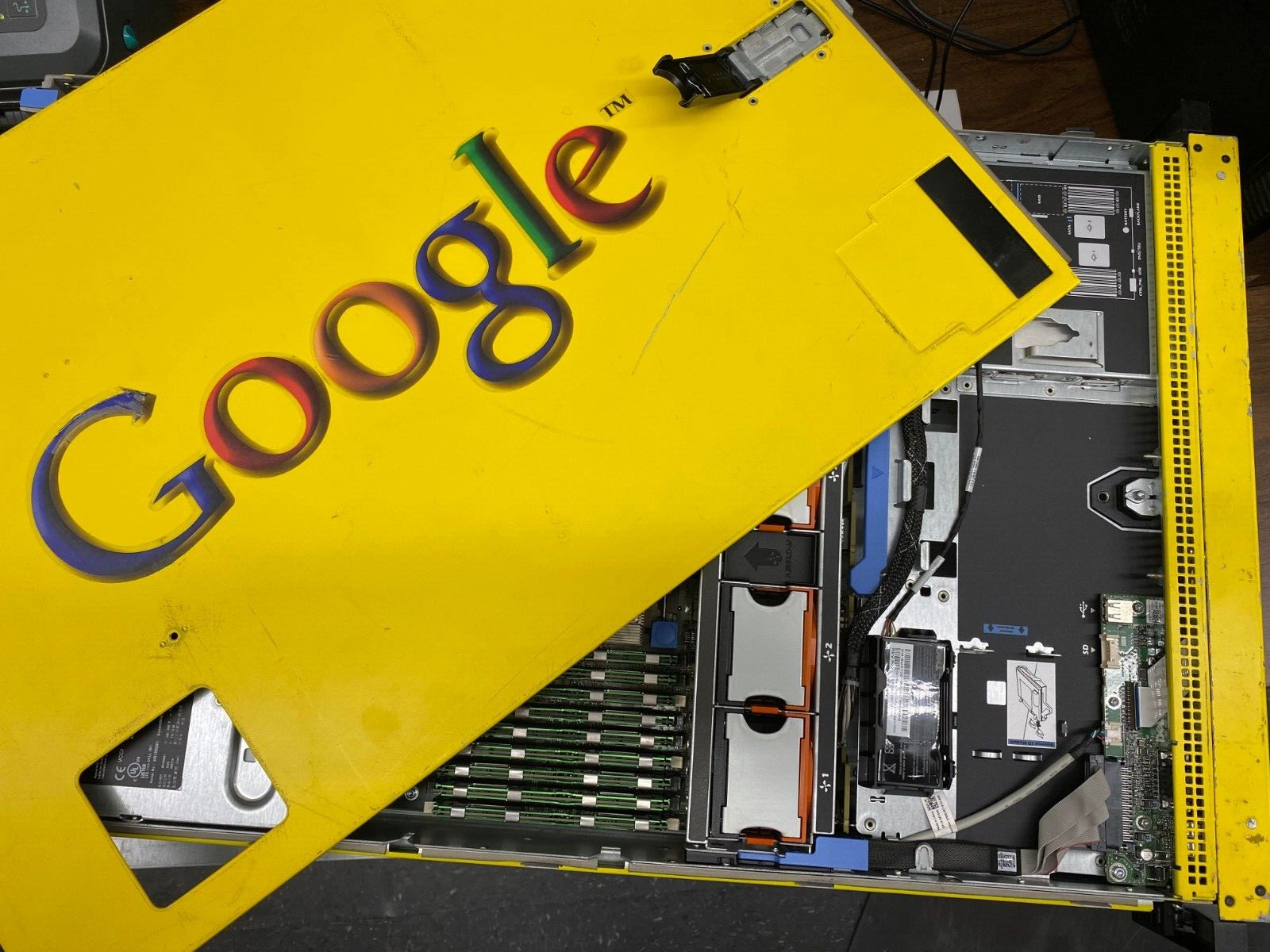 *RARE* GOOGLE R710 | 2x X5650 |144GB | 2x 300GB 15kSAS | 4x 2TB | Server 2016