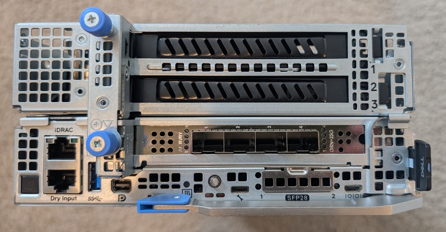 PowerEdge XR8620t SLED (4 x 10GE, 2 x 16GB DDR5 memory, 1 x Xeon Gold 6421N)