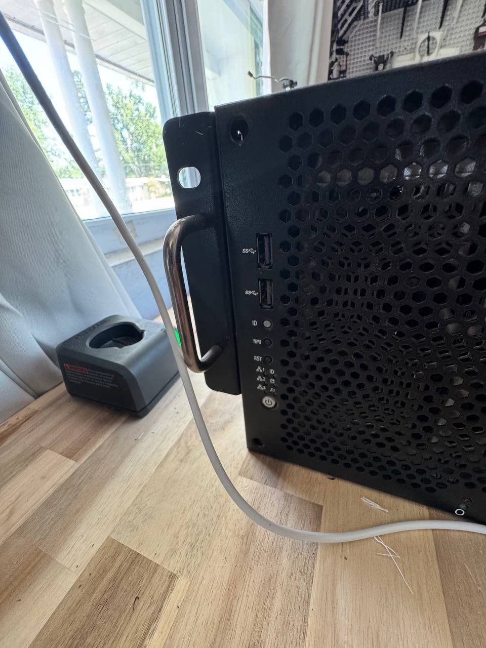 Tyan FT77C-B7079 4U 8-GPU AI Server Barebones 2x E5-2660 v3