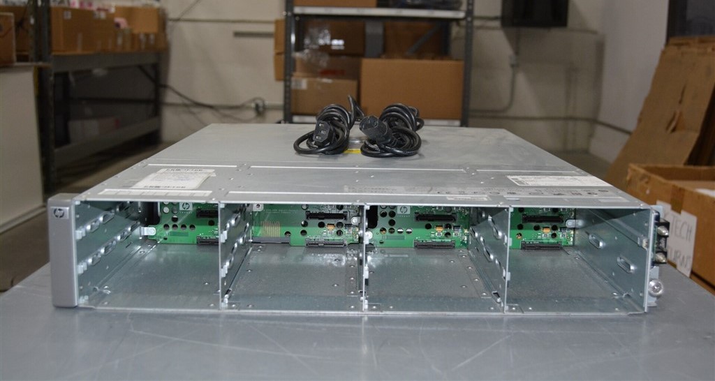 HP PROLIANT DL320S G1 415900-001 3.5×12 Server XEON 3060 3GB SEE NOTES
