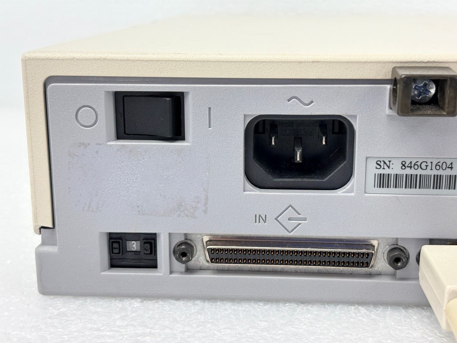 Pre Owned | Sun Microsystems 599-2229-01 DDS3 Unipack Tape Drive – w/ Power Cord