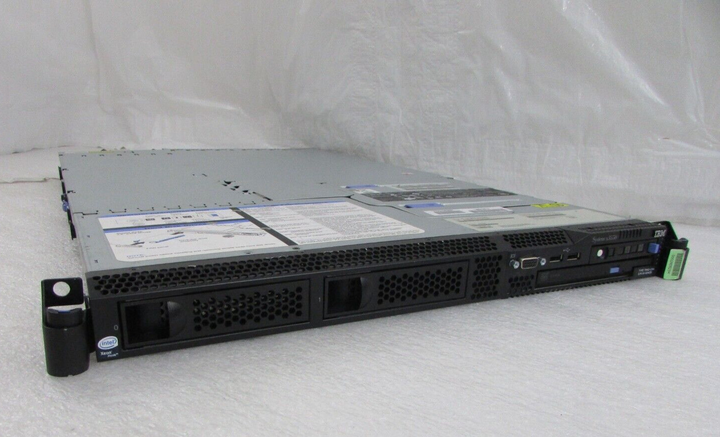 IBM Power 710 8231-E1D 3.0GHz 64GB 6x HHD + 7042-CR4 HMC 1GB 250GB Servers