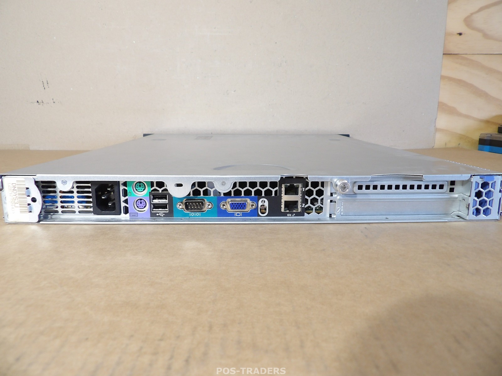 Dell PowerEdge R200 RackMount Server LAN VGA – incl 4x2gb ram + 2x500gb hdd
