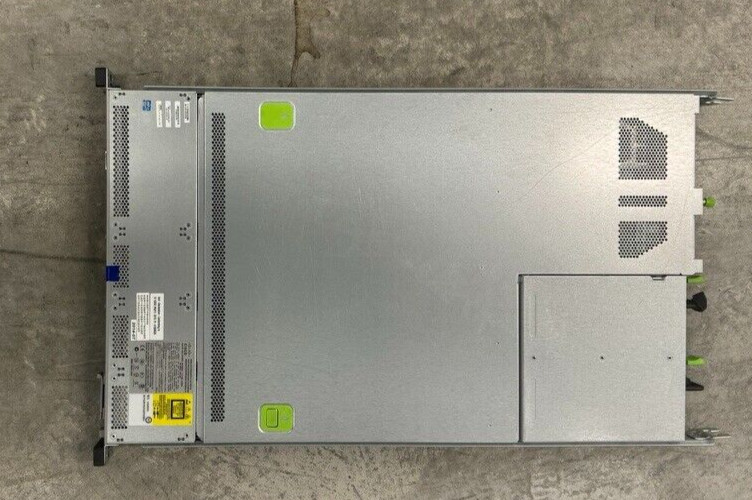 Cisco UCSC-C220-M3S Compact Rack Server – Silver USED