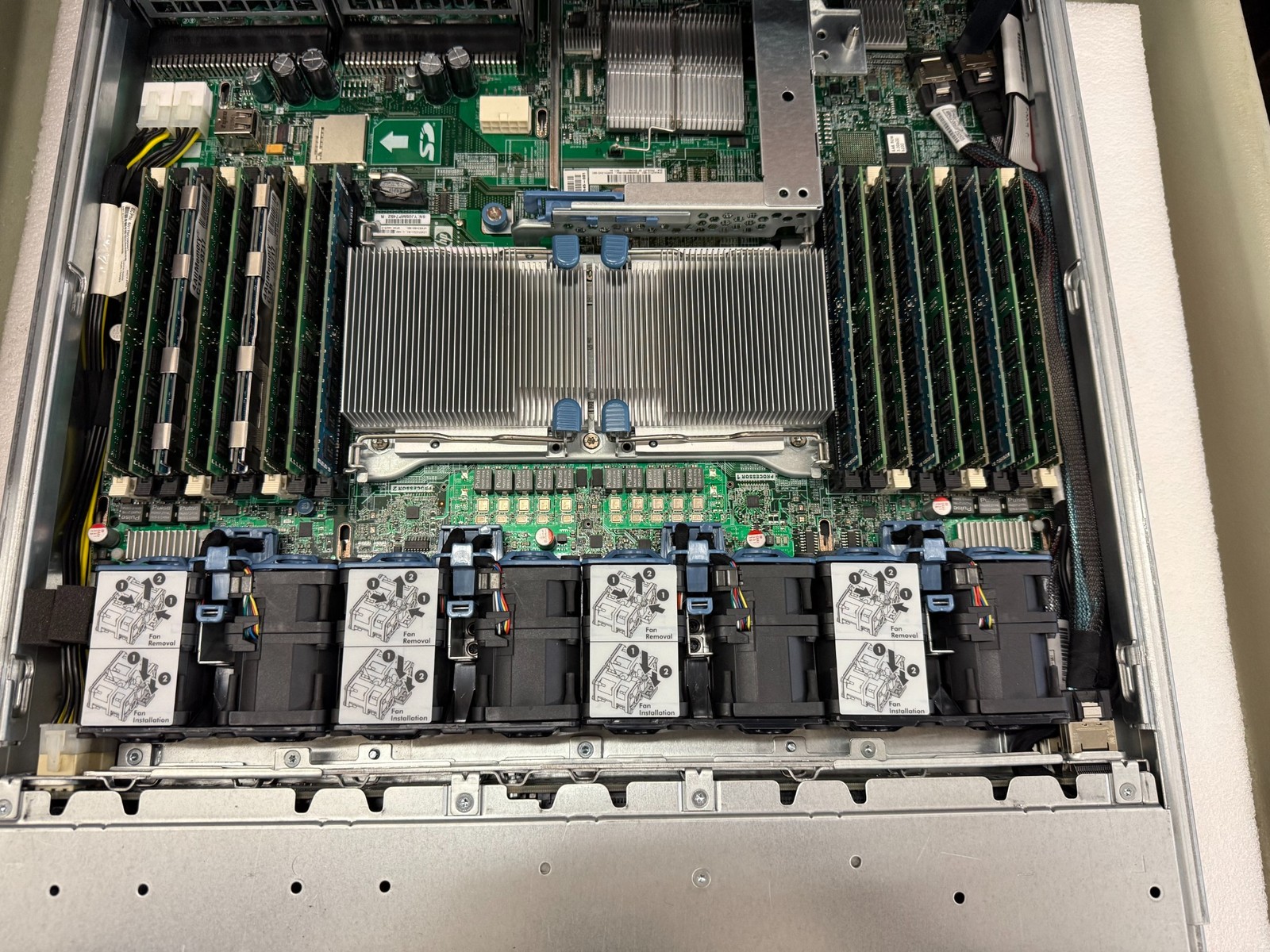 HP ProLiant DL360 G7 2x Xeon X5650 2.66GHz 60GB RAM 4x 72GB HDD w/ Rails