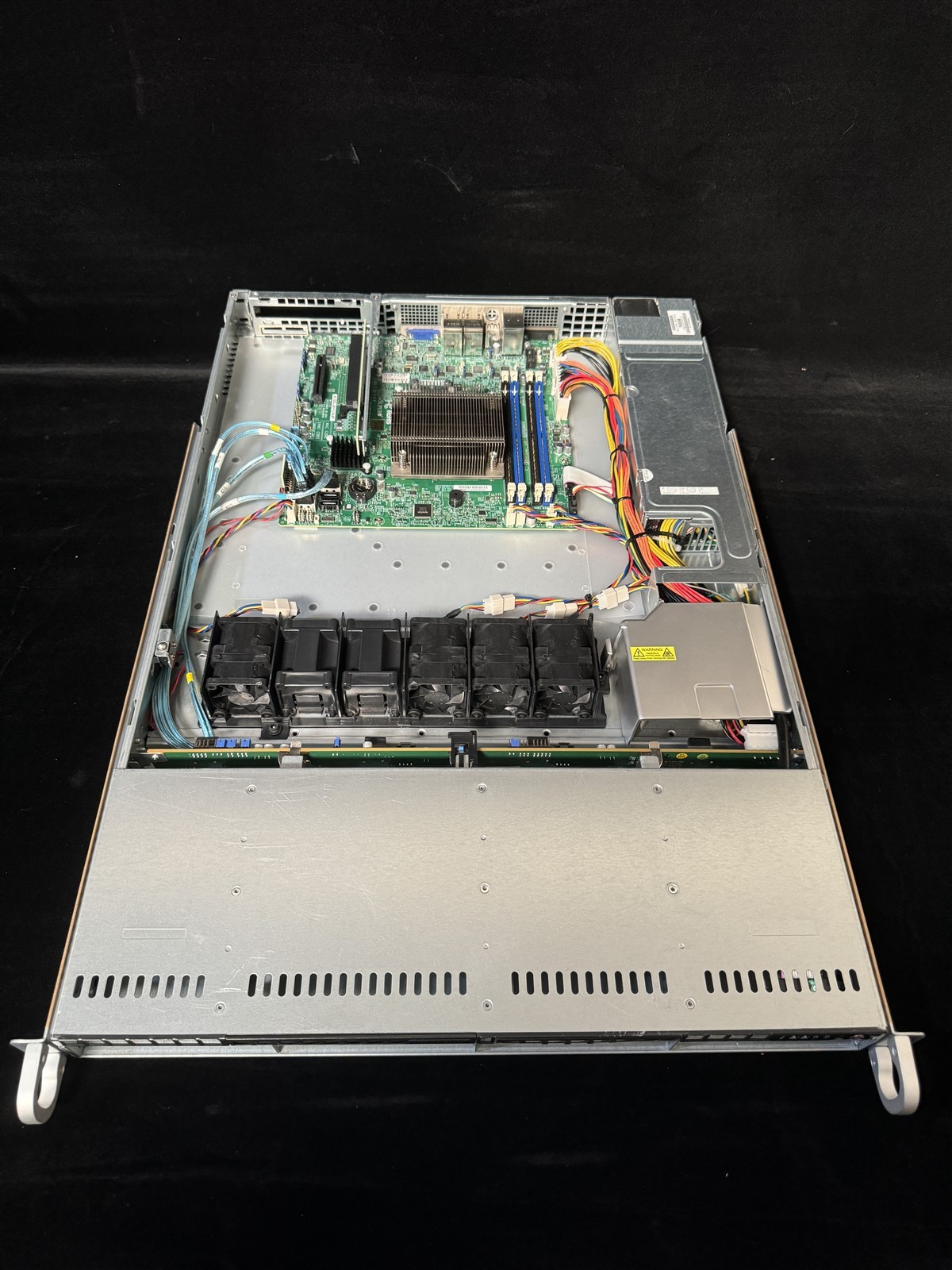 CSE-815 SUPERMICRO 1U 4LFF SERVER 1x 4C E3-1241V3 3.5GHz 16GB RAM 1x 1TB SATA