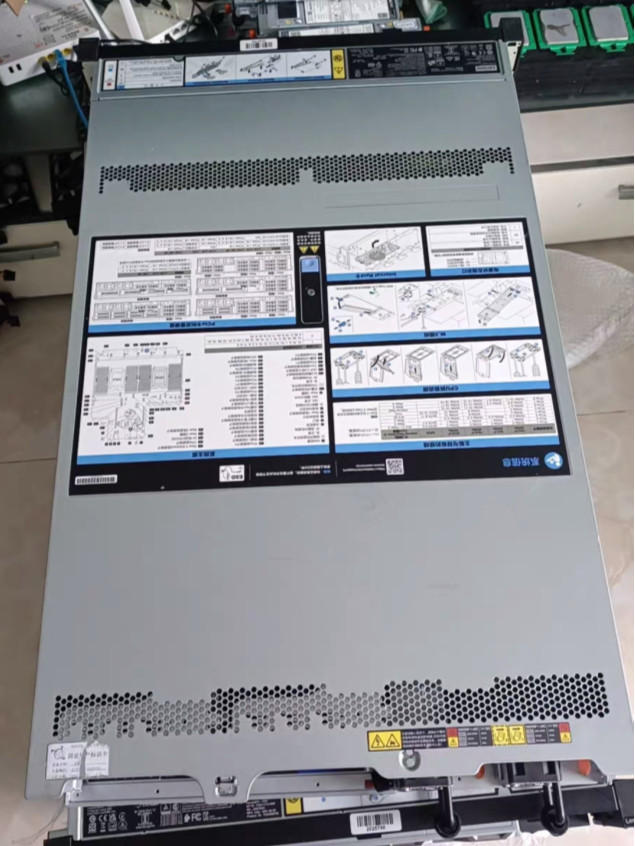 Lenovo ThinkSystem SR665 Server 24X2.5″(8XNVME)+2XEPYC 7302/DDR4 128G 3200Mhz