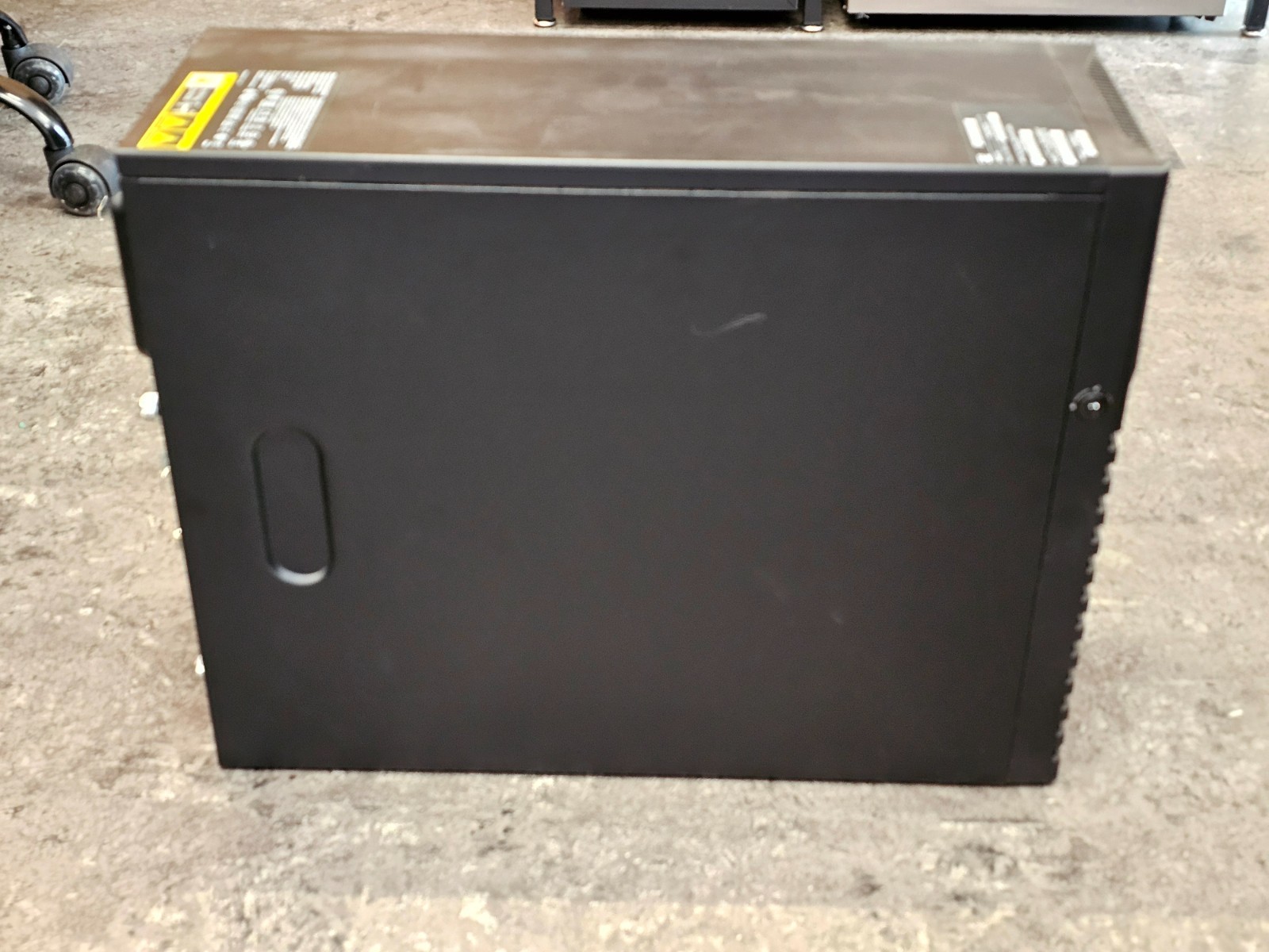 HP HPE ProLiant ML30 Gen11 tower server XEON E-2414 32GB RAM 4x800GB SSD RAID 10