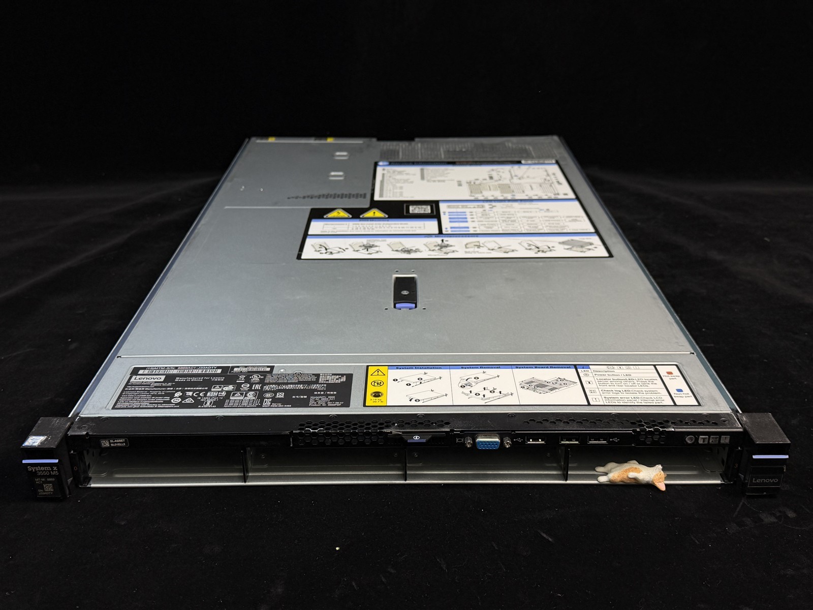 LENOVO X3550 M5 4LFF SERVER 2x 8 CORE E5-2620V4 2.1GHz 32GB RAM M5210 NO HDD