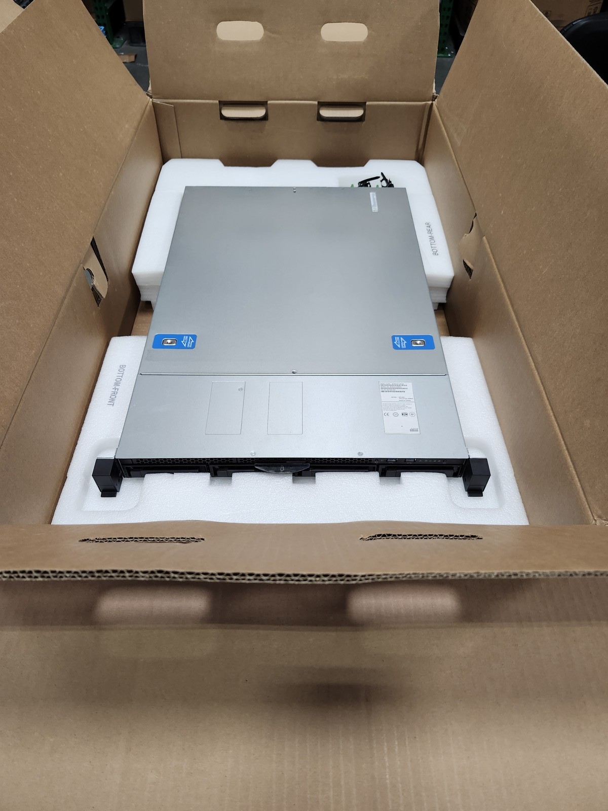 New Intel 1U NVMe Server 2x Gold 6330 56-Core 2.0GHz 512GB RAM 2×3.84TB SSD