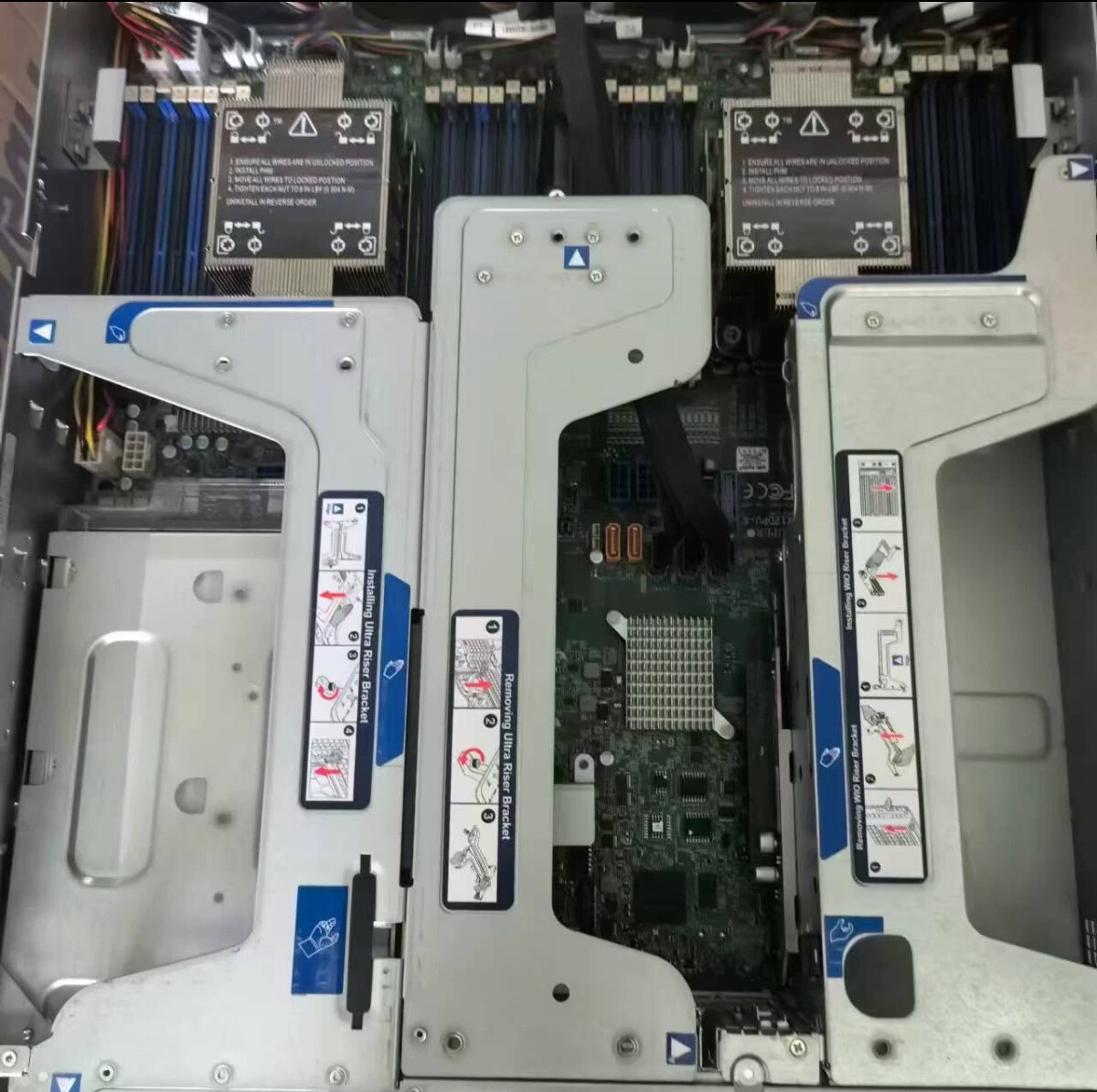 Supermicro SYS-220U-TNR Server 24X2.5″(22x NVME)/2X Gold 6330 28C/4X 64G 2666MHz