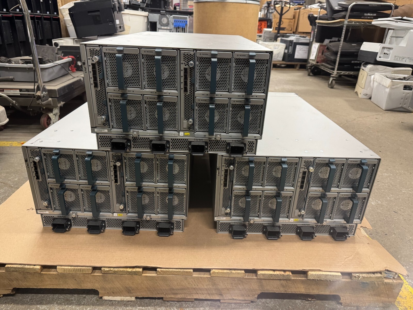 3x Cisco UCS 5108 Blade Server Chassis Enclosure 12x PSU 24x Fans 6x Fabric