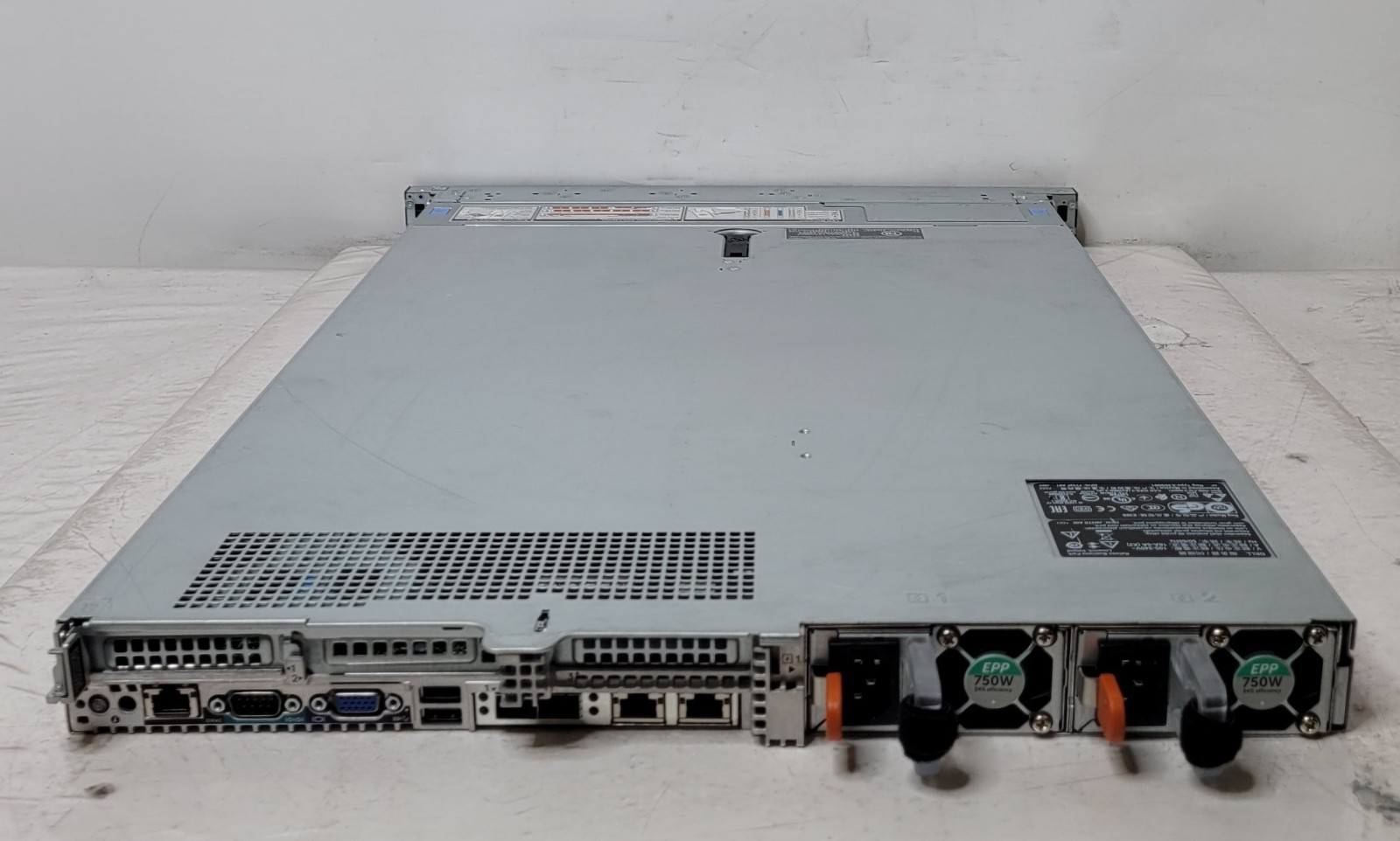 Dell EMC OEMR XL R640 Dual Xeon Silver 4216 @2.10GHz 128GB RAM No HDD H330