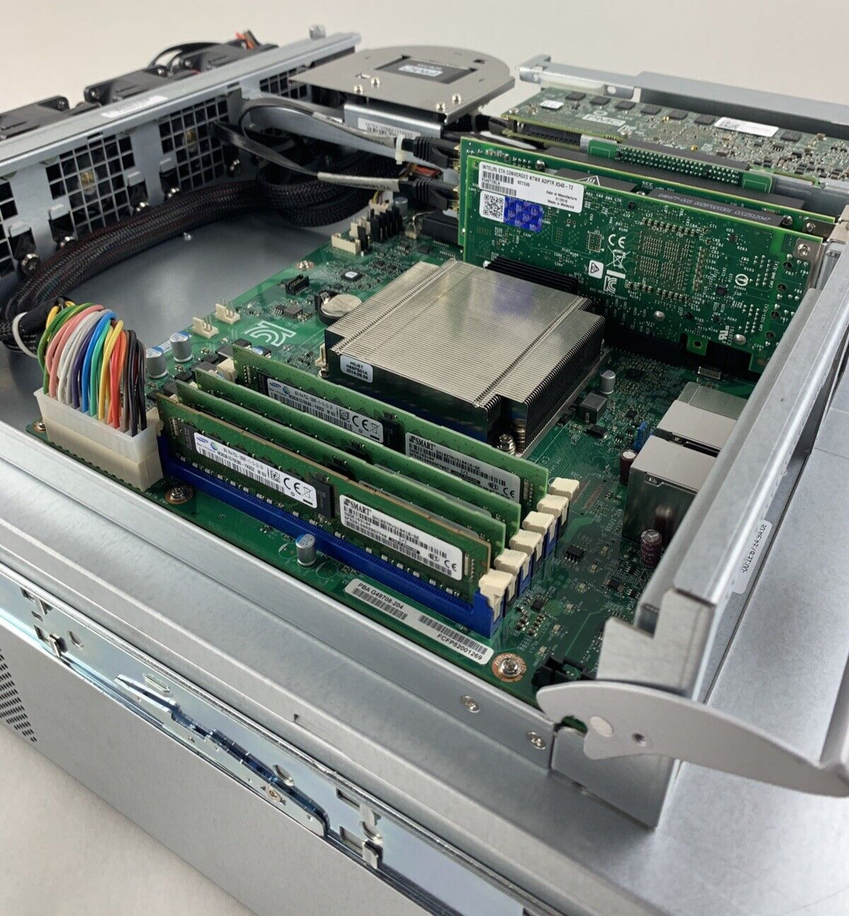 Tintri SYS-T820 24x HDD Dual Controller Blade 1x E5-2420 2.2 GHz 32 GB No HDD/OS
