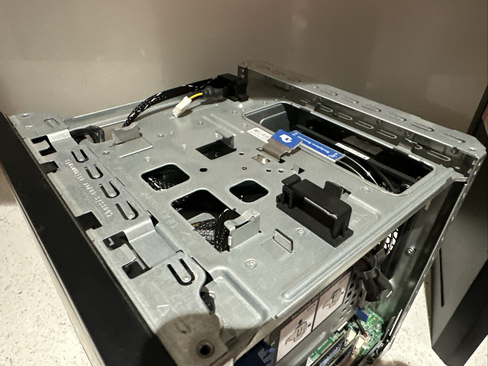 HP PROLIANT TPS-W003 MICROSERVER SERVER TOWER Gen 8, 16G Ram