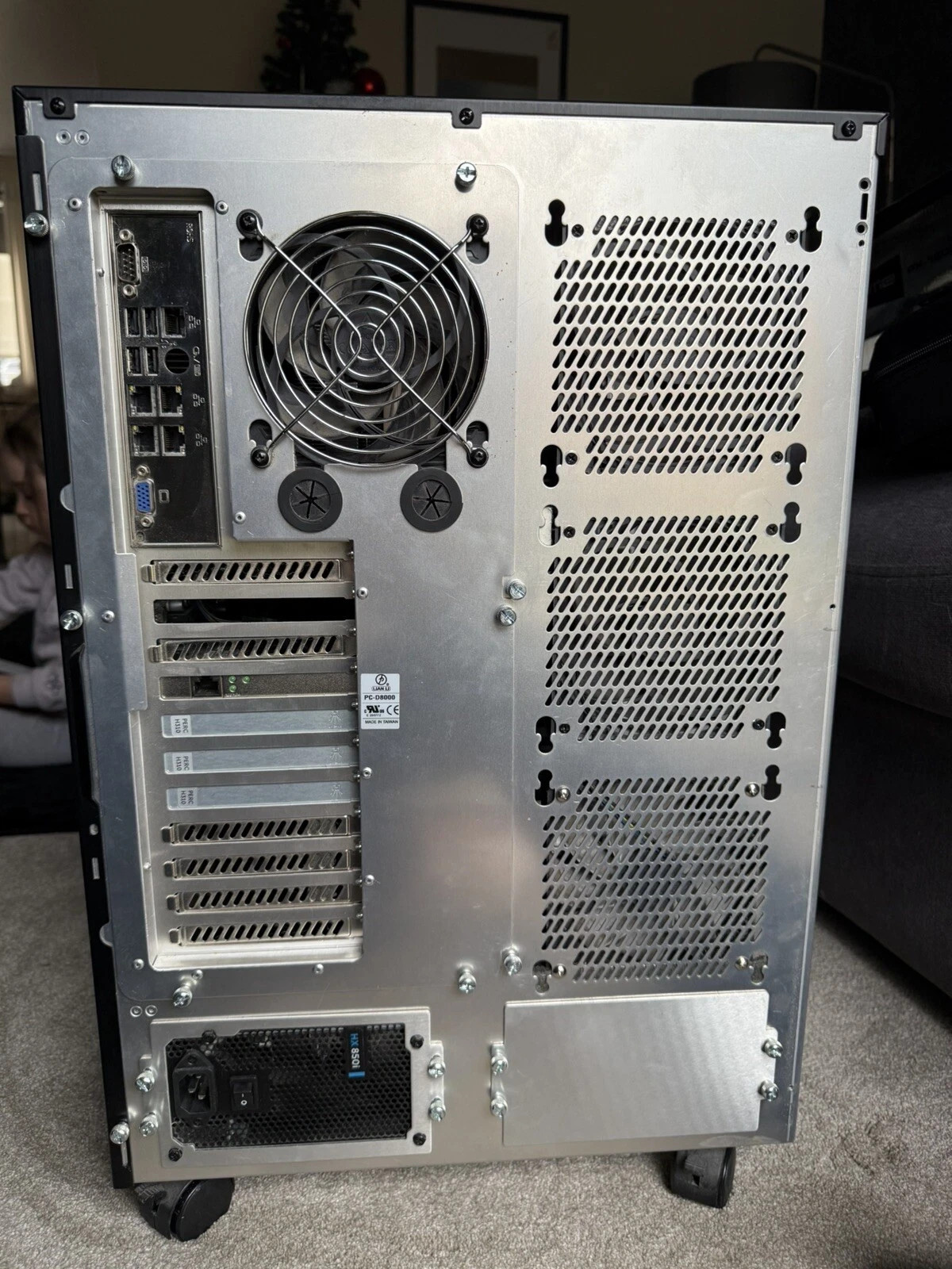 Lian Li D8000 Case 20 drive bays, SuperMicro X9DRD, 2x Xeon E5-2690v2, 256GB RAM