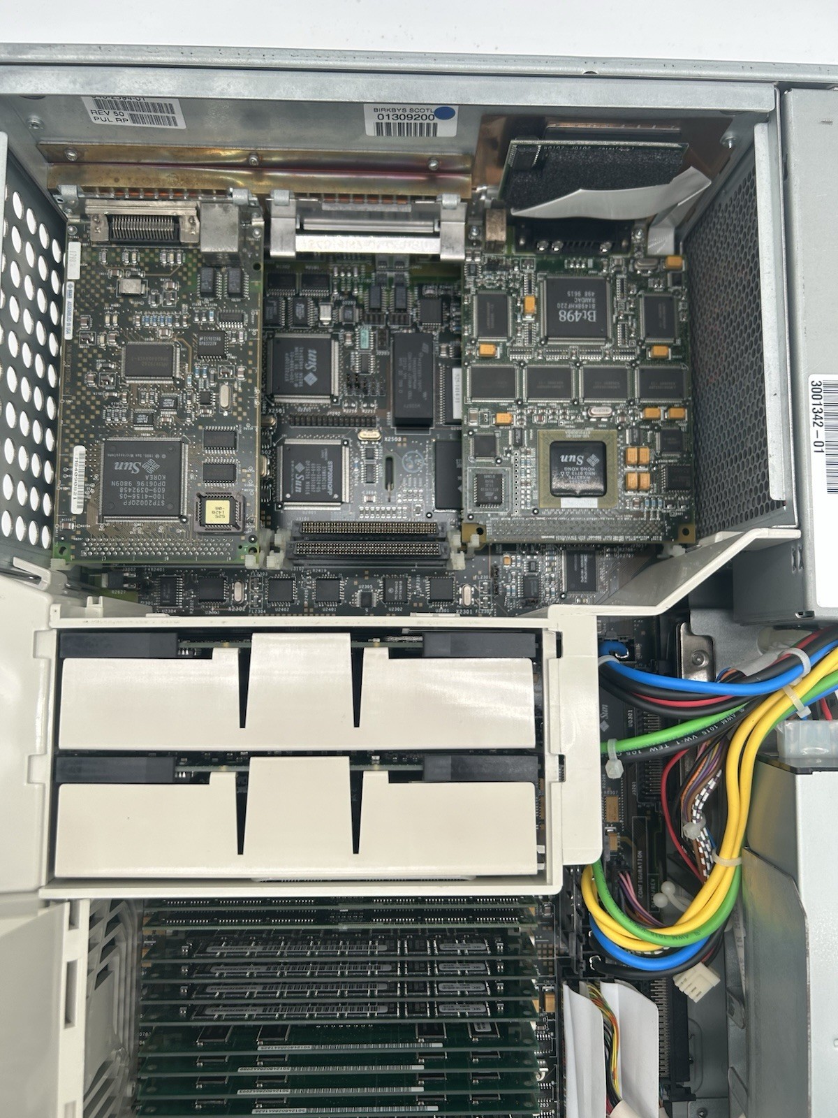 Sun Ultra 2 2X UltraSPARC-II 300MHz CPU 1GB-RAM 36GB HDD Video Card Good Tested