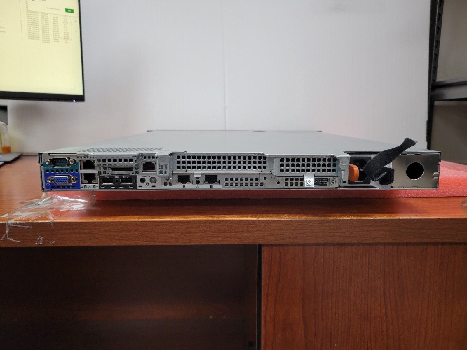 Dell Poweredge R430 Single Xeon E5-2623v3 3.0GHz 28GB RAM *No OS/HDD* | C719DS
