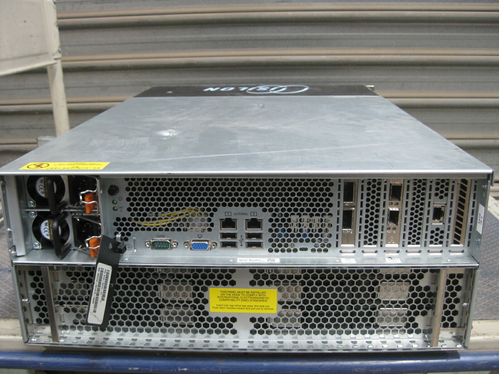 EMC Isilon X410 SERVER 2x E5-2640 V2 @2.0GHz 128GB 35 Caddies No HDD