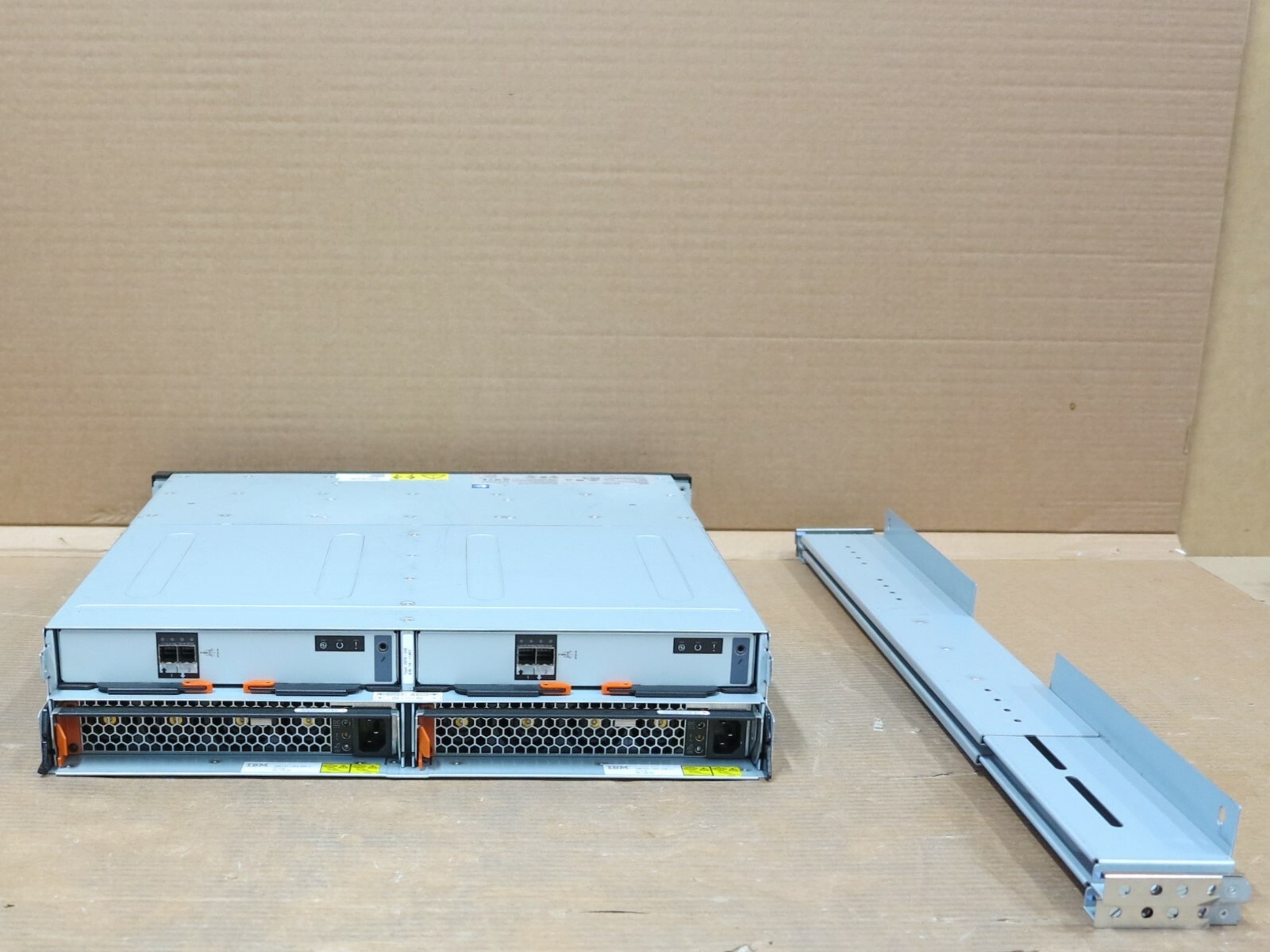 IBM Storwize V5000 2078-12E Expansion 12 x 4TB 7.2k HDD’s – 48TB Total Storage