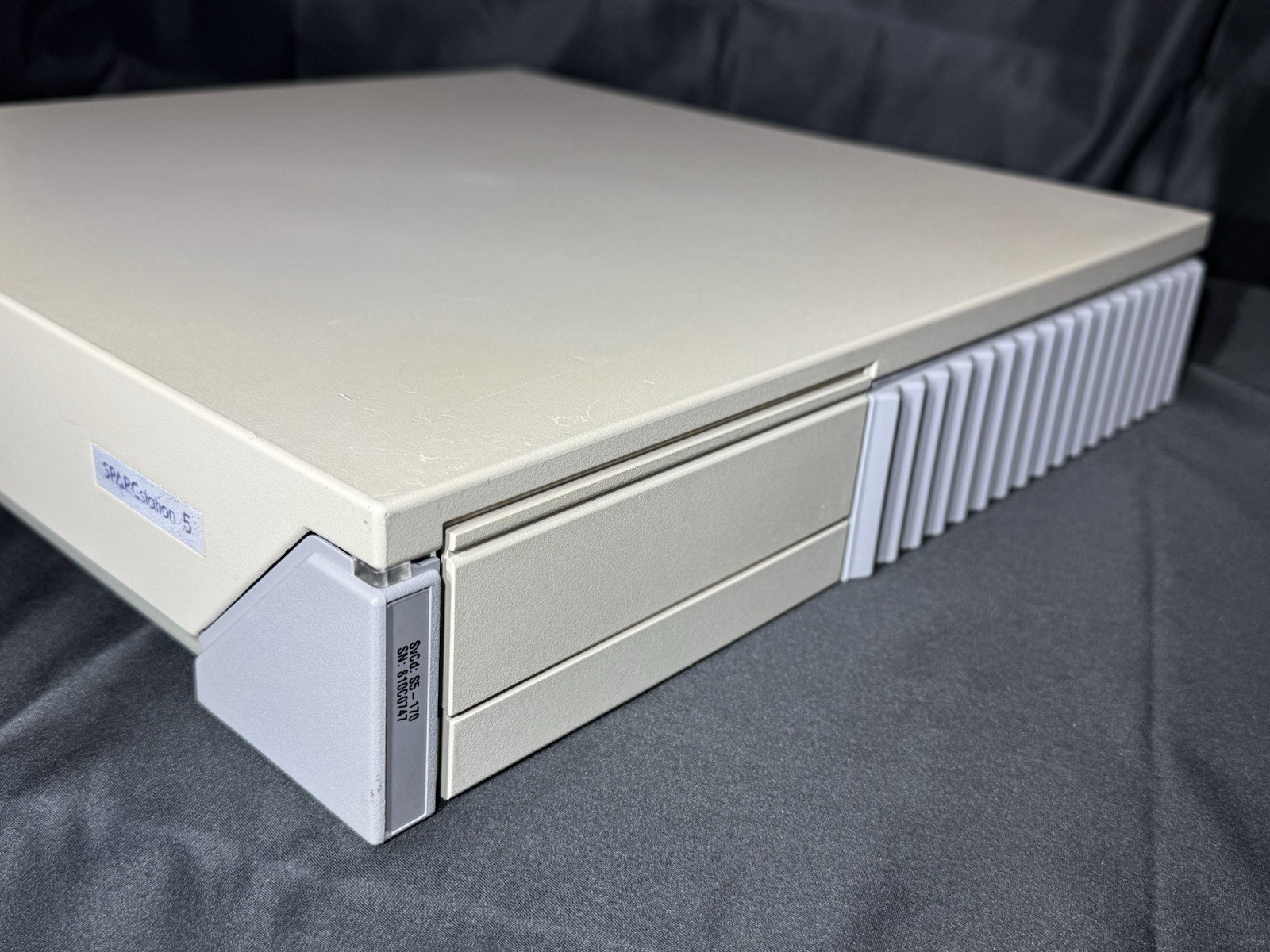 SPARCstation 5 – 170MHz Workstation, 128MB RAM (4x 32MB DIMMs) 2.1GB HDD, TGX