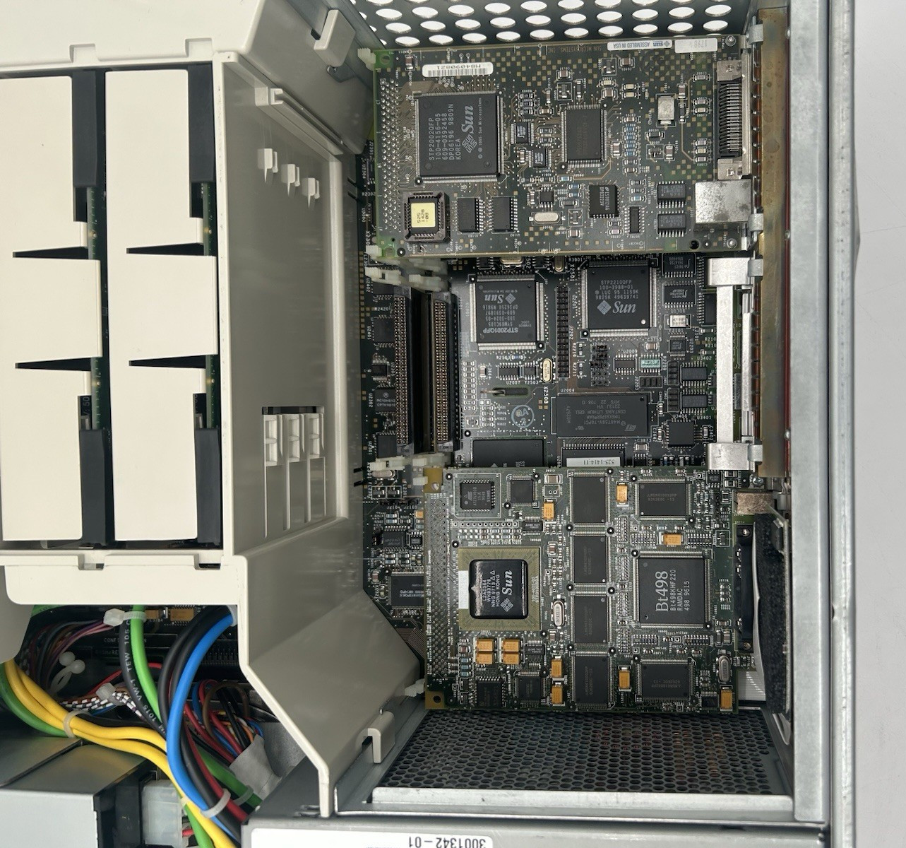 Sun Ultra 2 2X UltraSPARC-II 300MHz CPU 1GB-RAM 36GB HDD Video Card Good Tested
