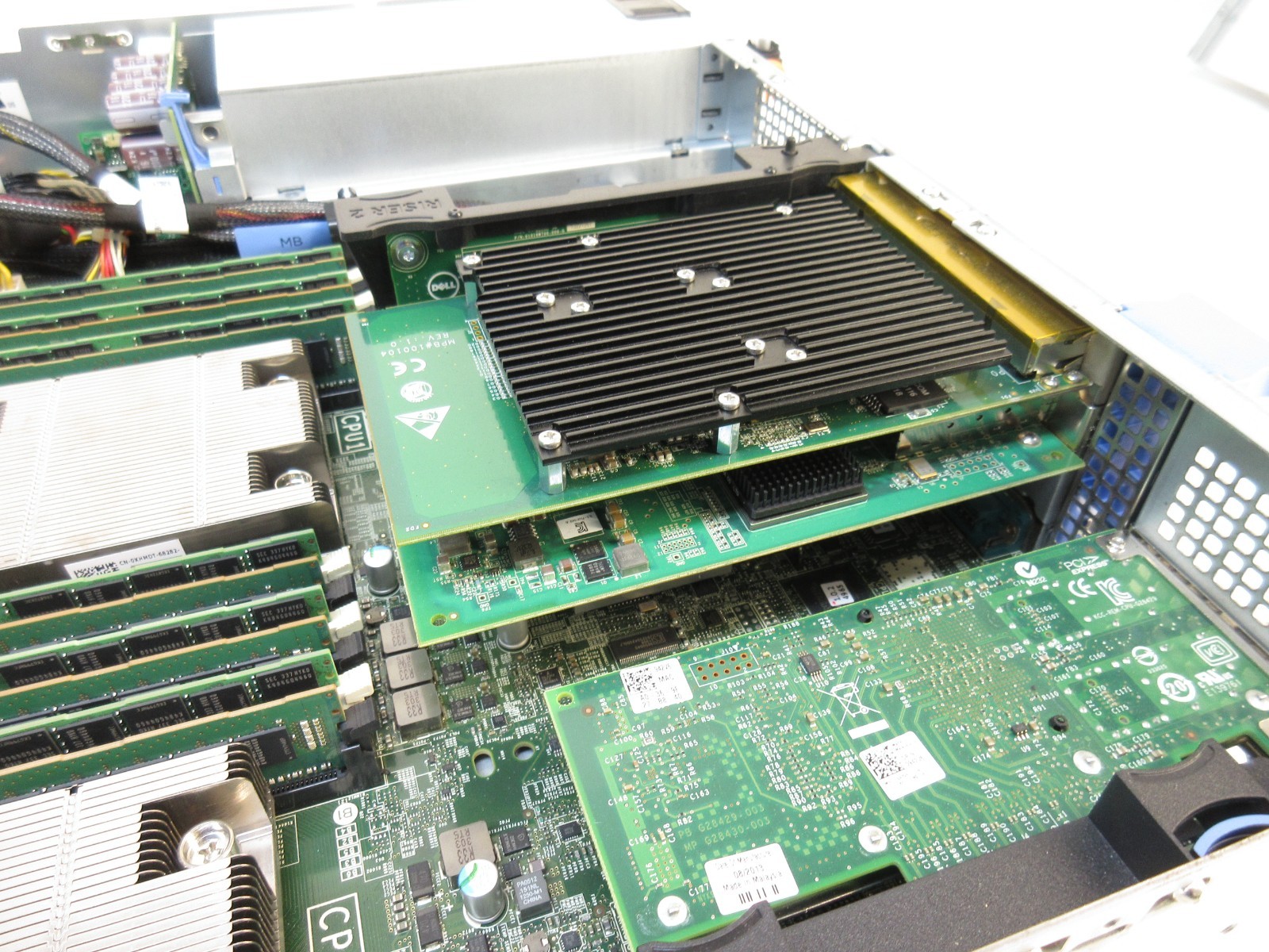 Dell PowerEdge OEMR XL R520 2x Xeon E5-2430 2.2Ghz, 144 GB RAM, Matrox G200eR2
