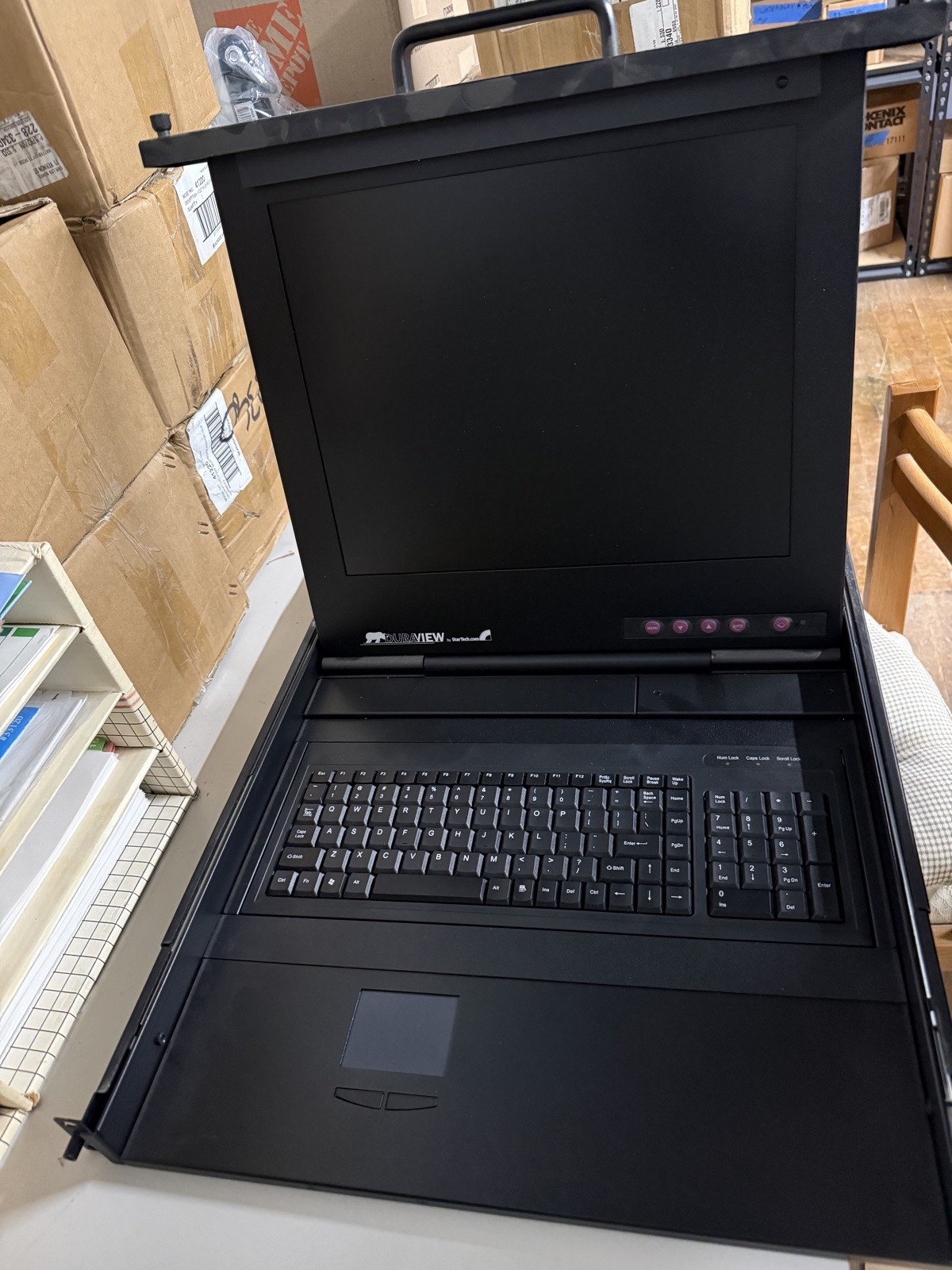 STARTECH DuraView Rackmount LCD Console (RACKCONV1701) – UNTESTED