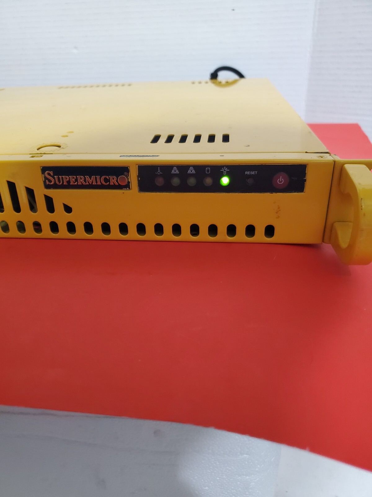 Supermicro Rack Computer System. READ DESCRIPTION BELOW