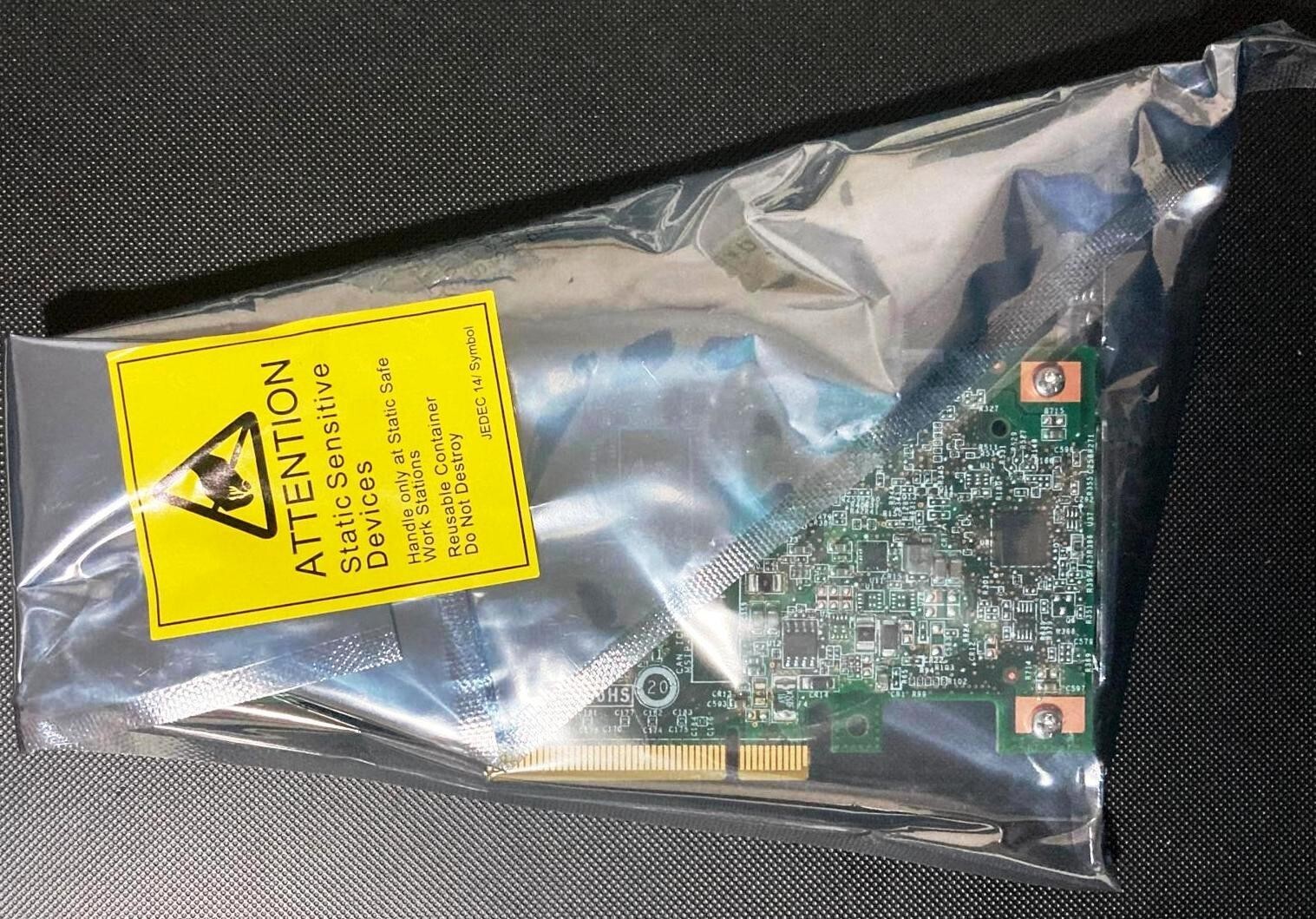 Lenovo ThinkSystem 4350-8i Storage Controller SATA 6Gb/s / SAS 12Gb/s