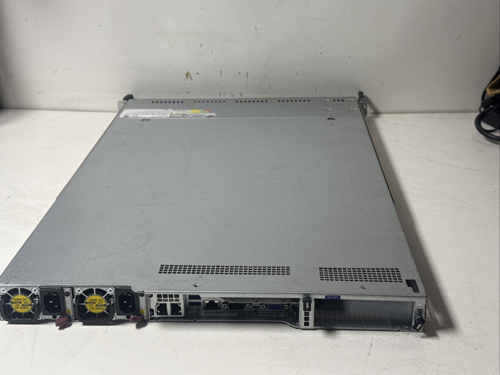 SUPERMICRO 119U-Server 1X INTEL XEON E5-2620 V3 64gb (8gbx8) 4X1Tb HDD 2 X750 W