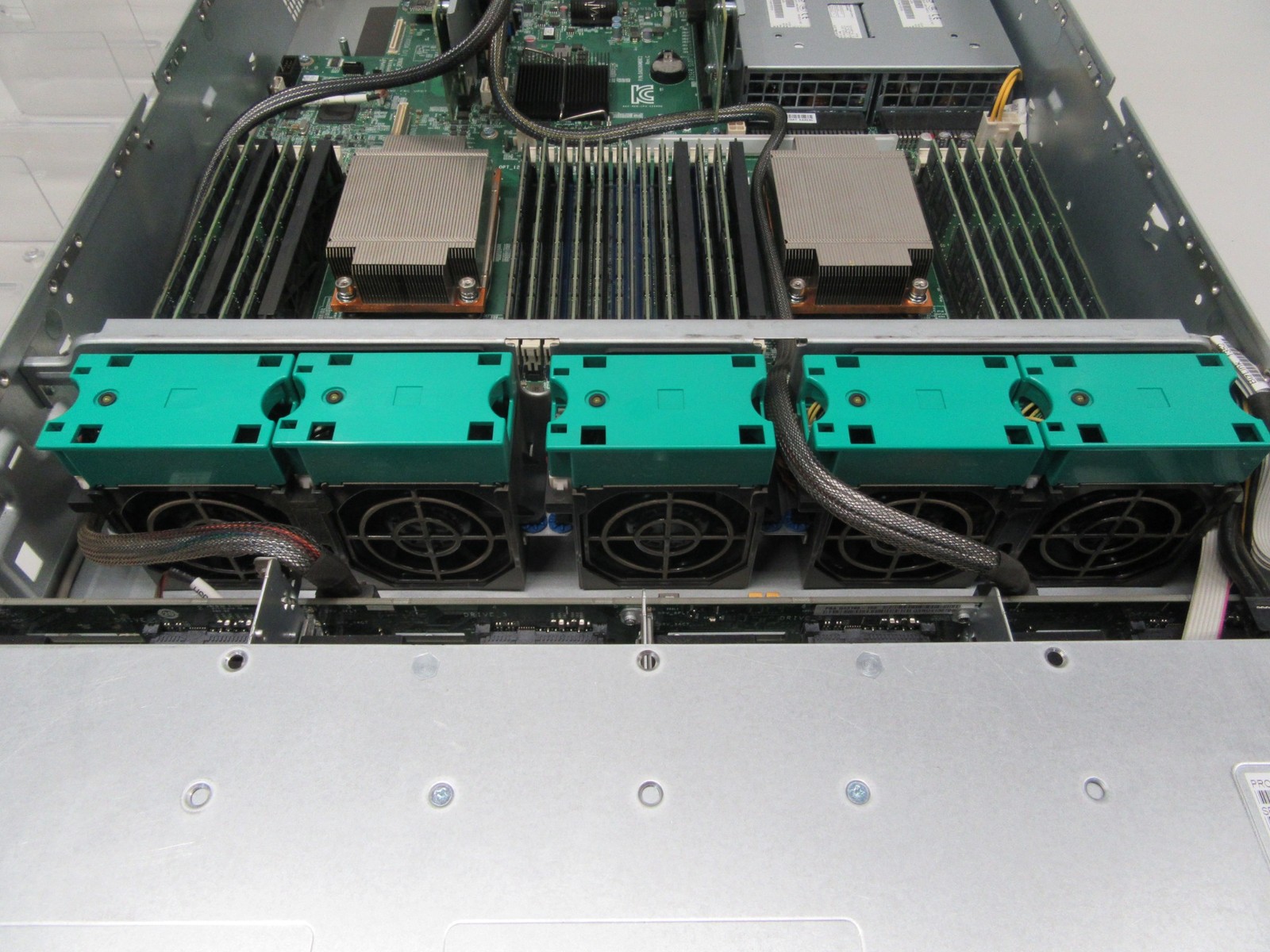 Intel R2308GZ4GC 2U Server 320GB RAM 2x E5-2660 v2 Tested Clean NO HDD