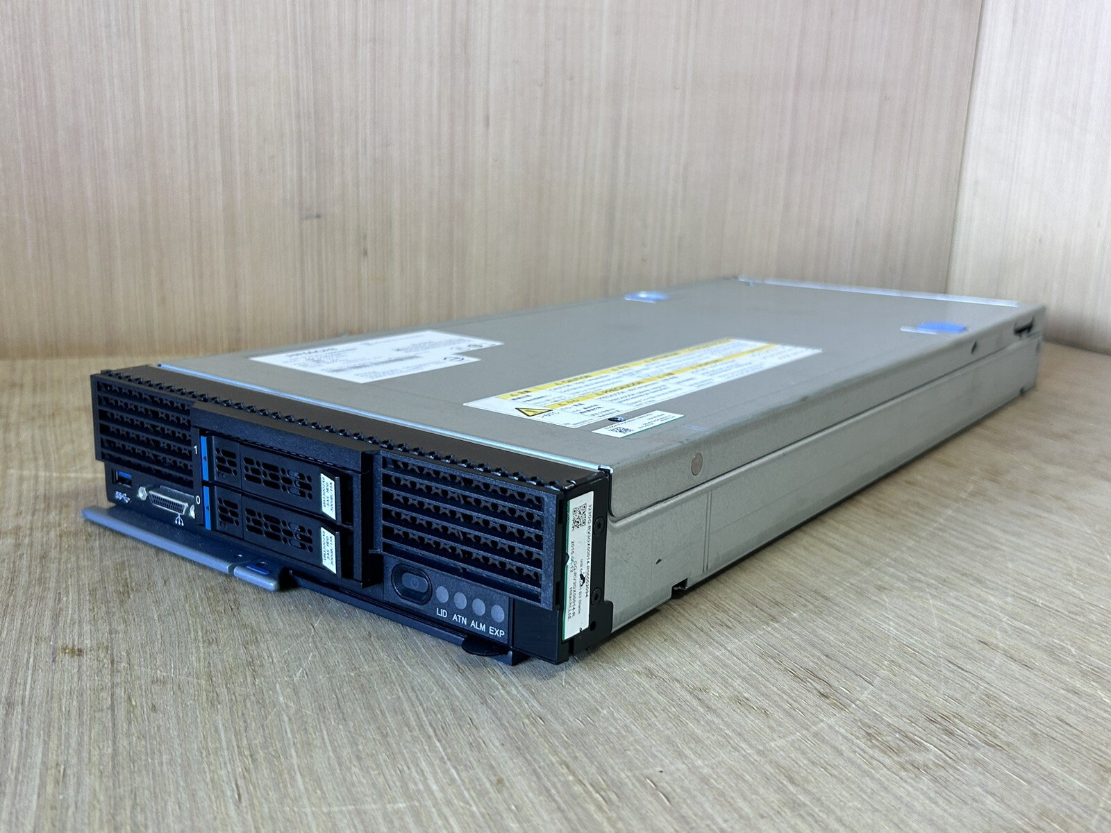 Hitachi 520H B3 (GG-RV3XGC0B3X1-Y) 12V 30A Server Blade (2) 300GB HDD’s