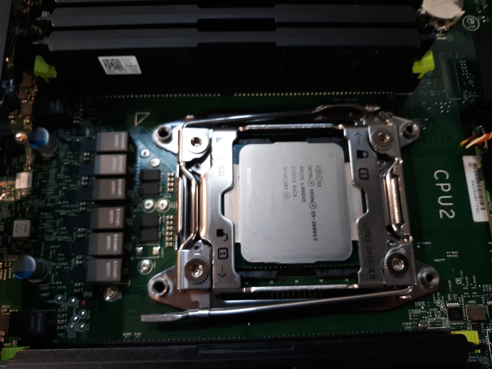 Dell PowerEdge R620 Server 2x Intel Xeon E5-2609 V3 NO RAM + HDD + CADDIES