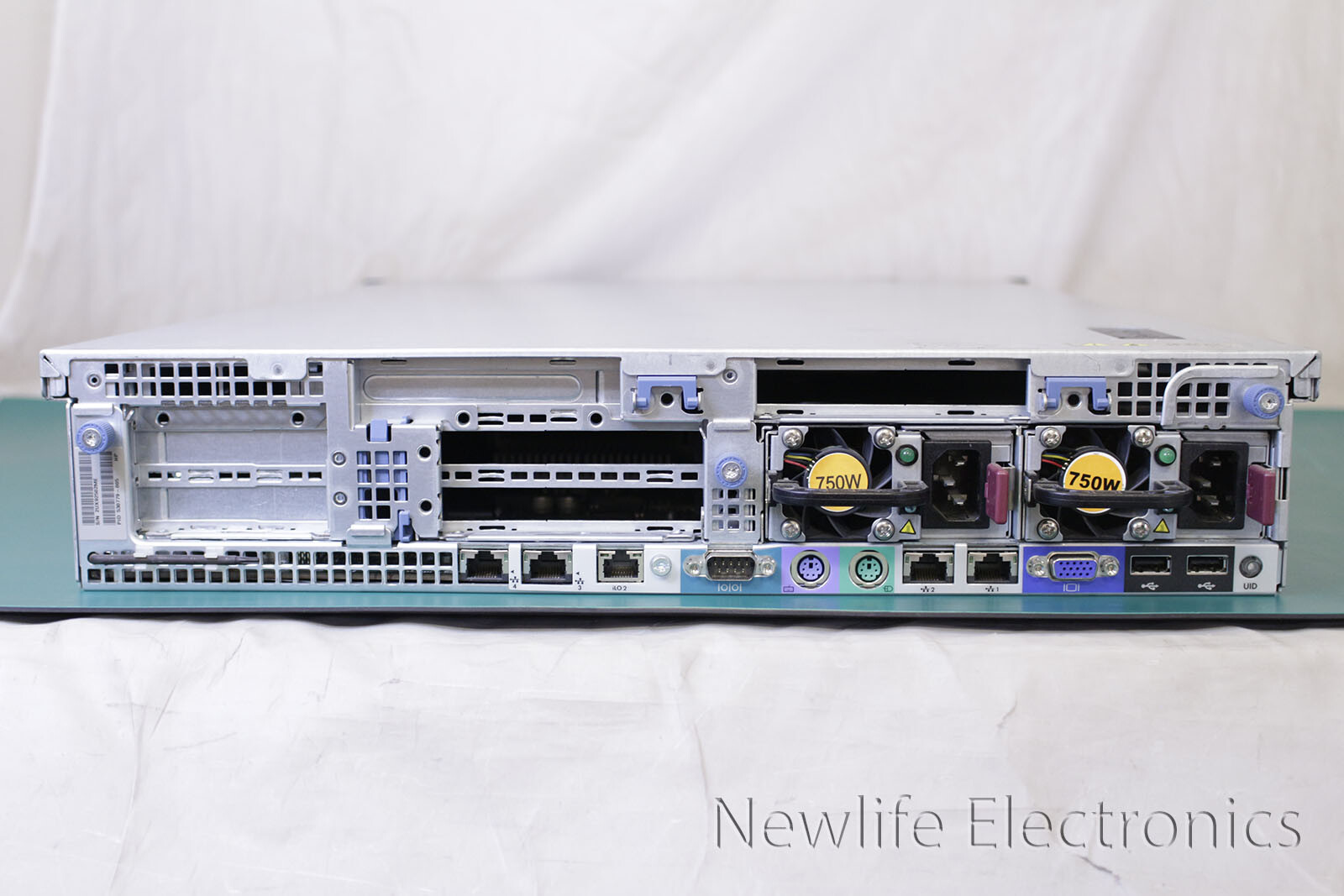 HP 530779-005 ProLiant DL380 G6 Server (2 x 2.53GHz CPU/8GB RAM/No Drives)