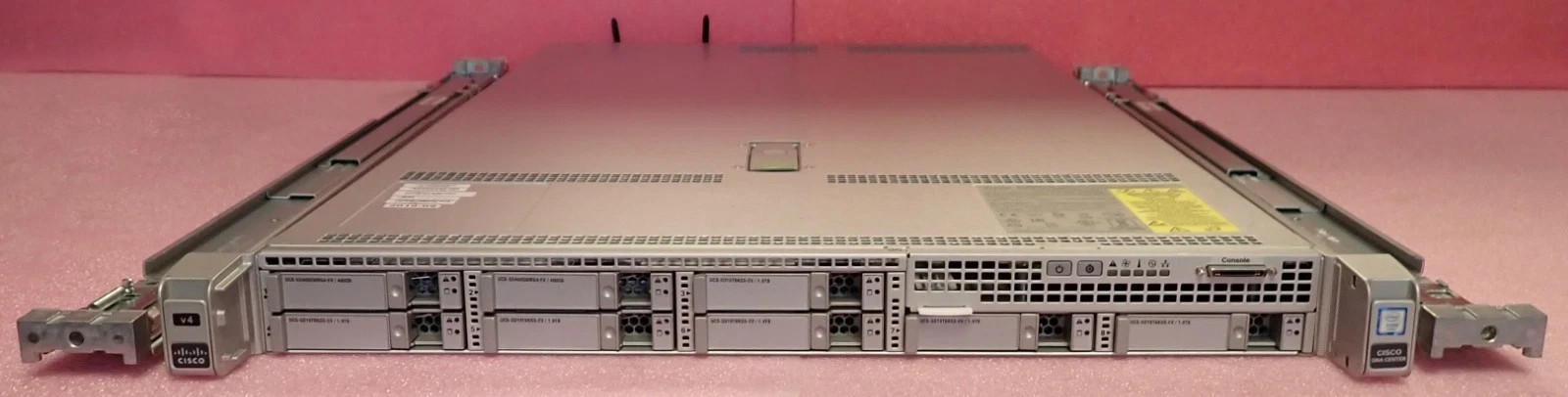 Cisco UCS C220 M4 2x E5-2699V4 256GB DDR4 2x 480GB + 6x 1.9TB SSD 8Bay 1U Server